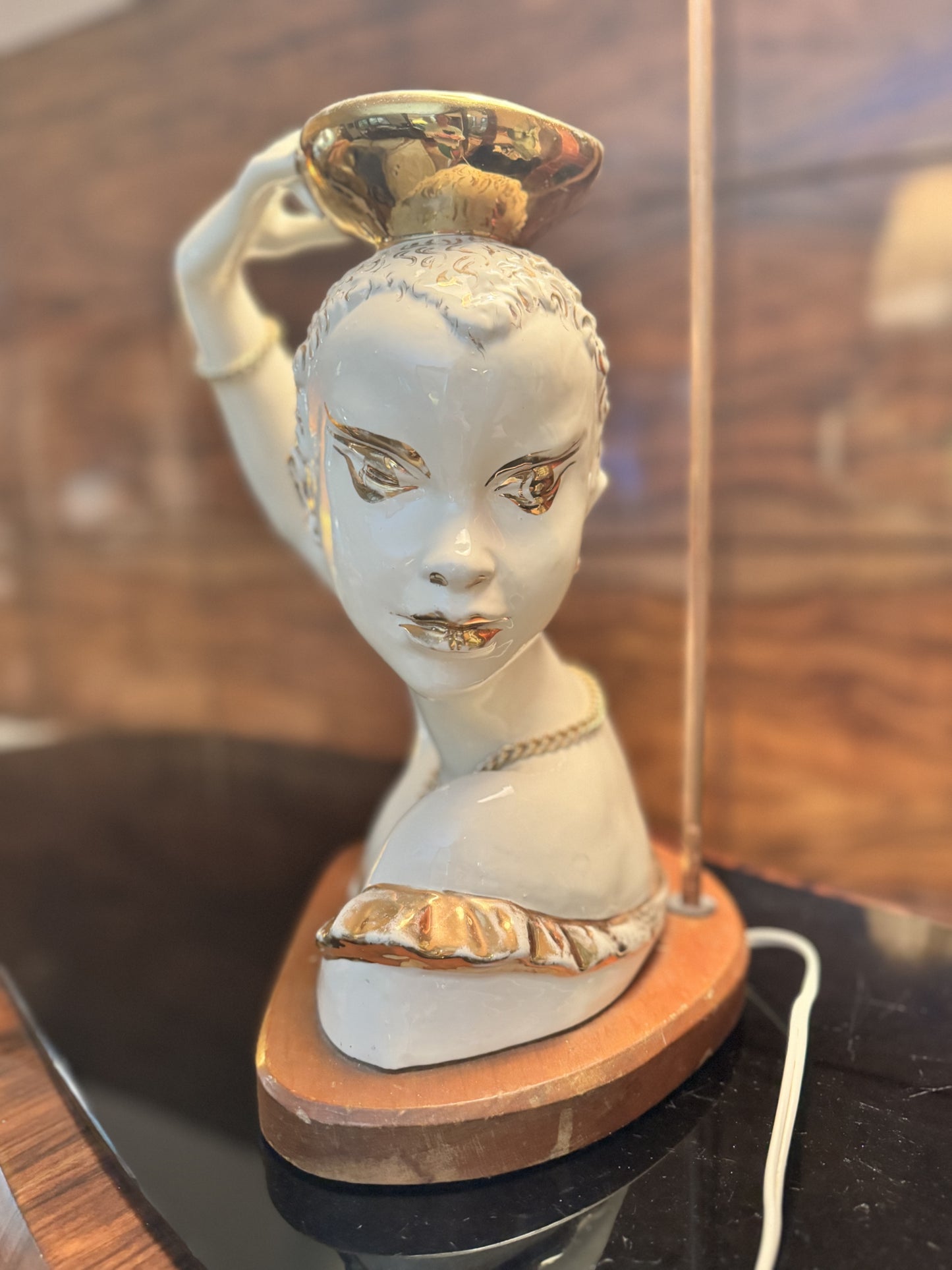 1950s Italian Ceramic lady lamp