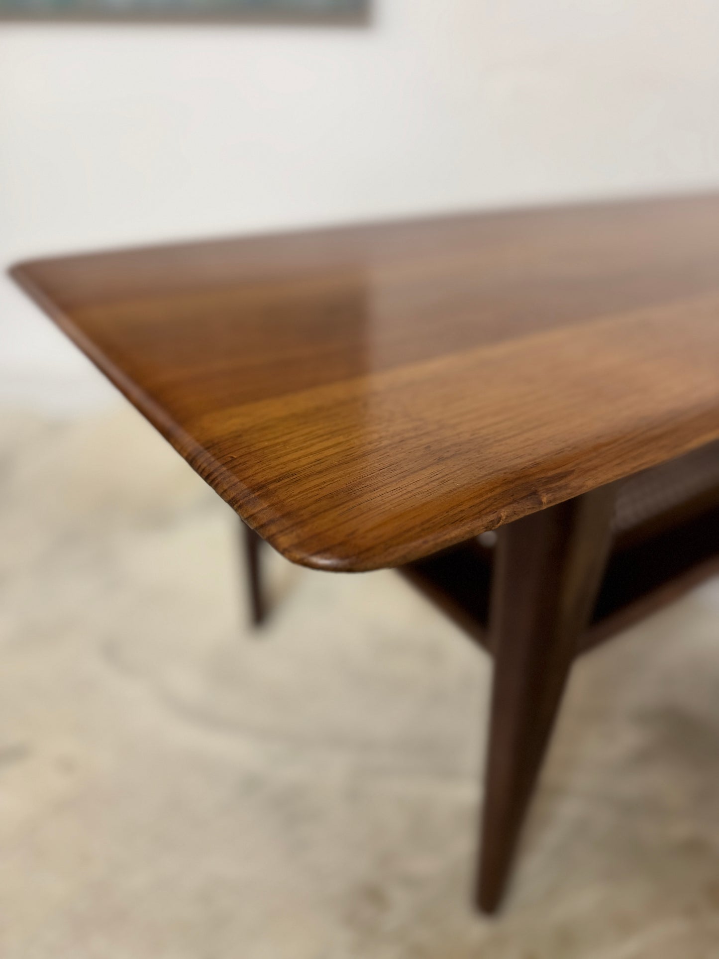 Solid timber 2 tier Coffee Table