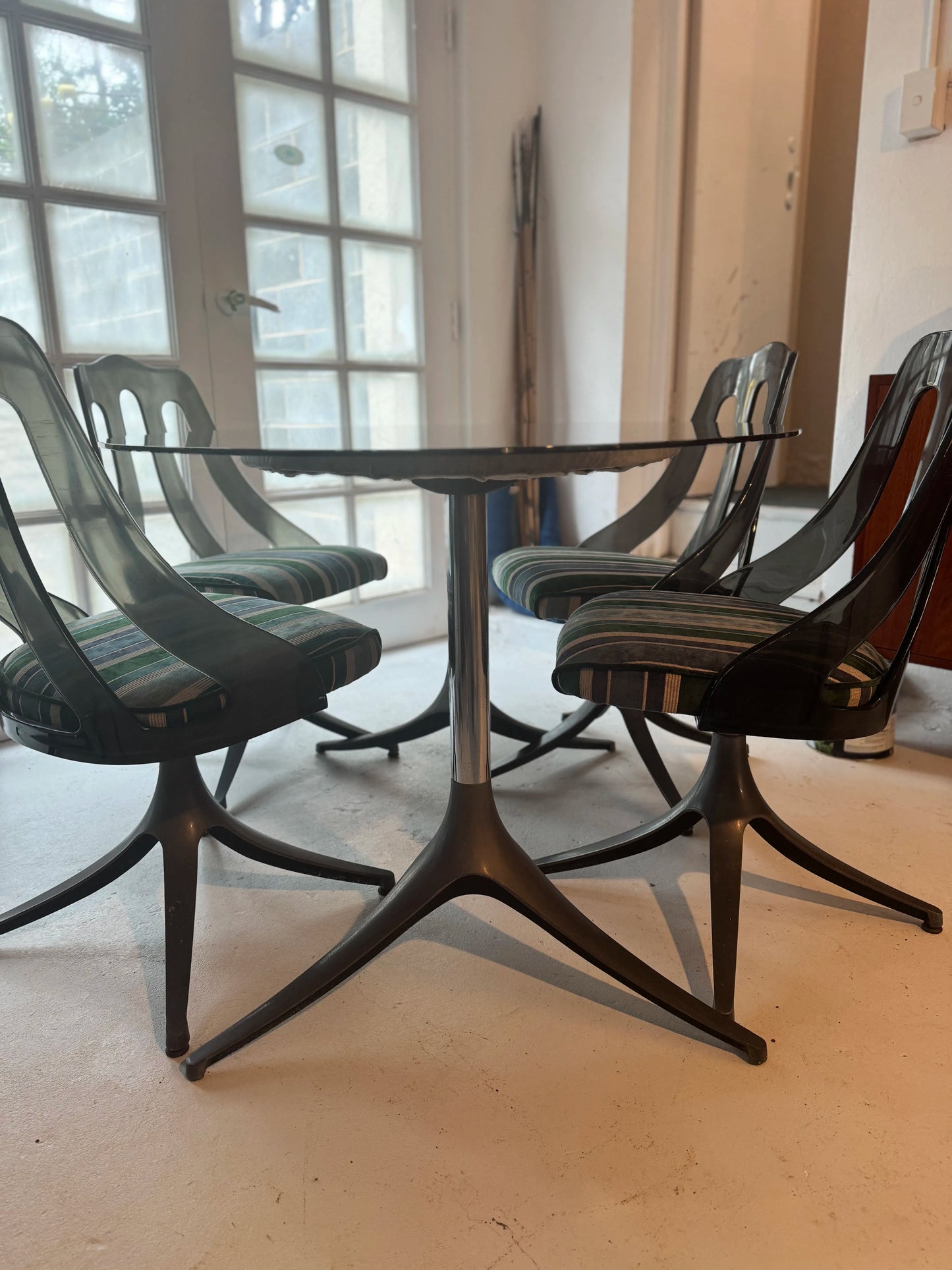 1960s modernist dining suite, Howell USA