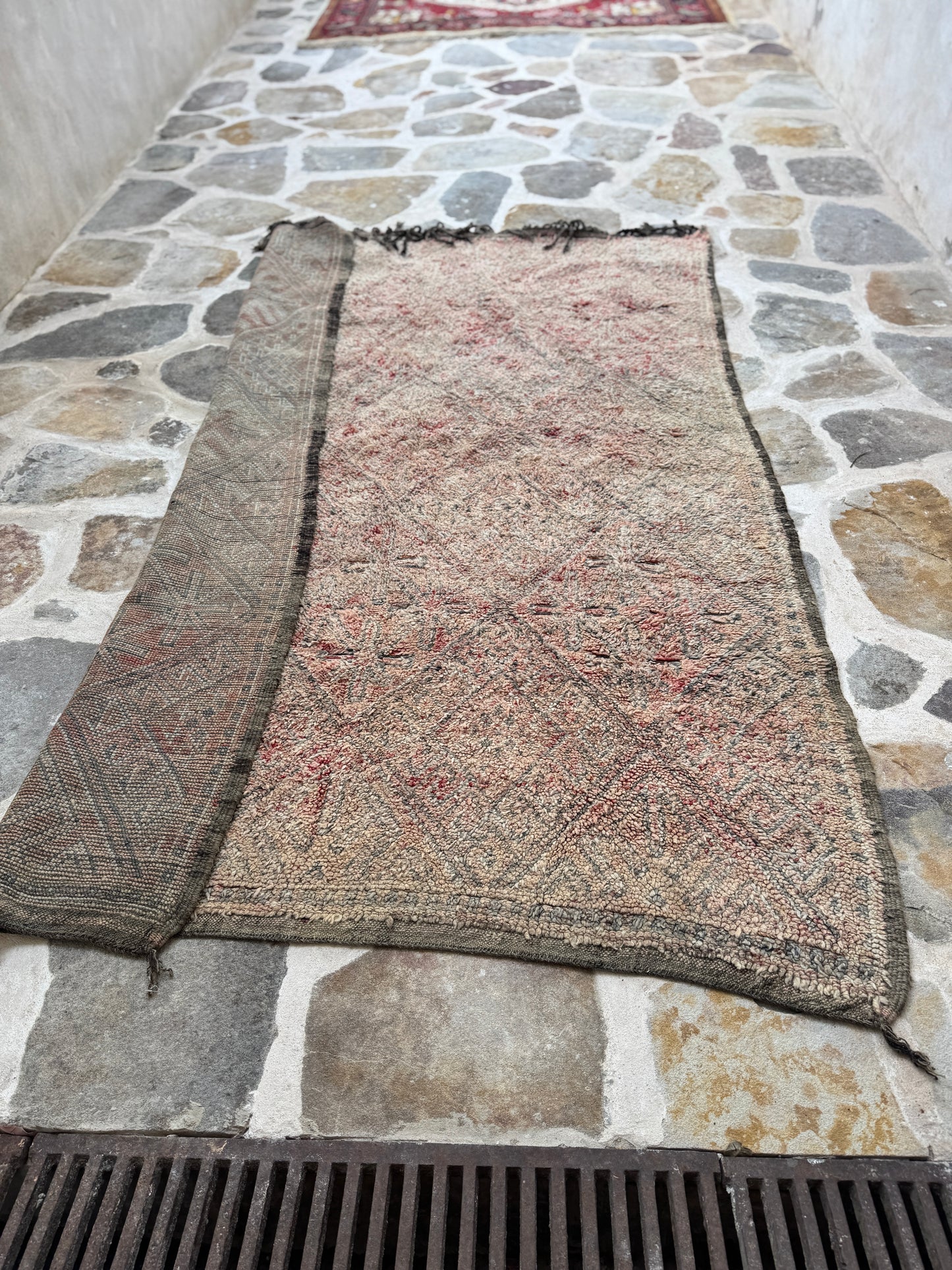 Vintage Moroccan Rug – 2.9 × 1.9 m