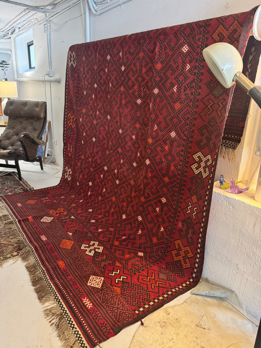 Turkmen Ensi Rug – 3.1 × 2.1 m