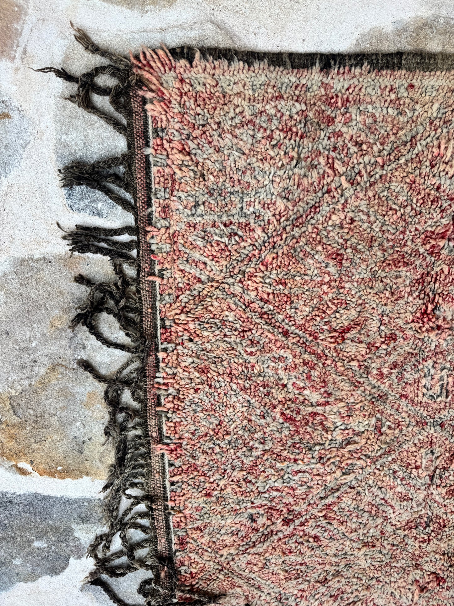 Vintage Moroccan Rug – 2.9 × 1.9 m