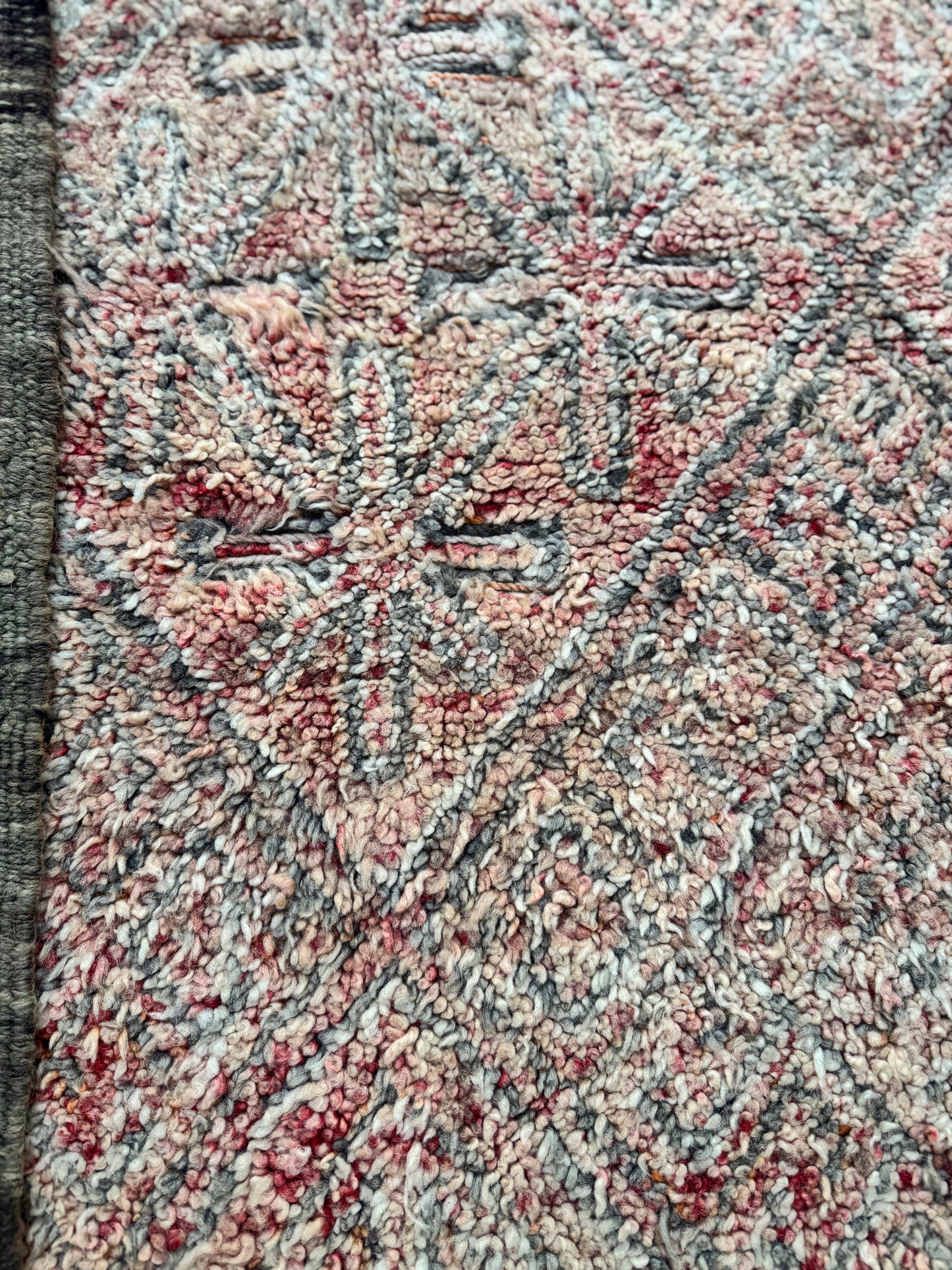 Vintage Moroccan Rug – 2.9 × 1.9 m