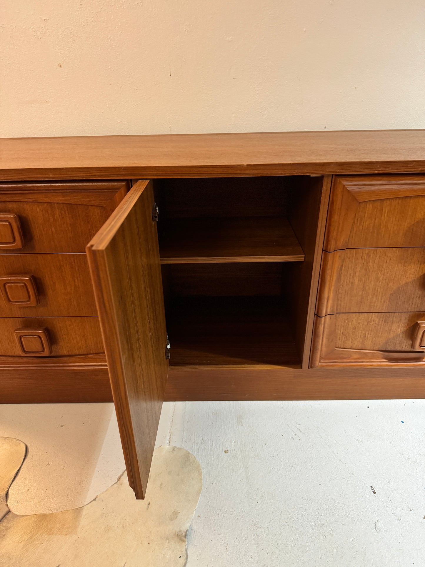 Burgess Mid-Century Dresser, 1970s