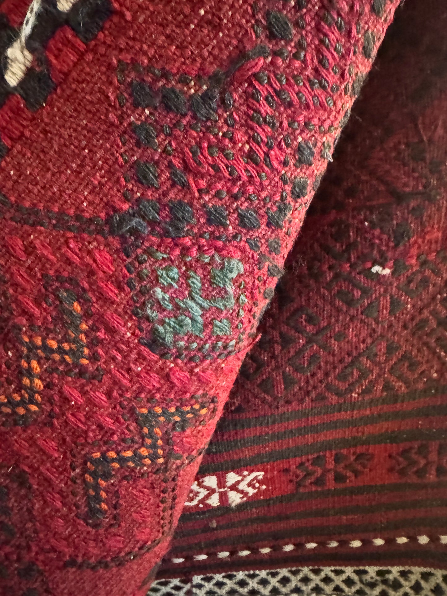 Turkmen Ensi Rug – 3.1 × 2.1 m