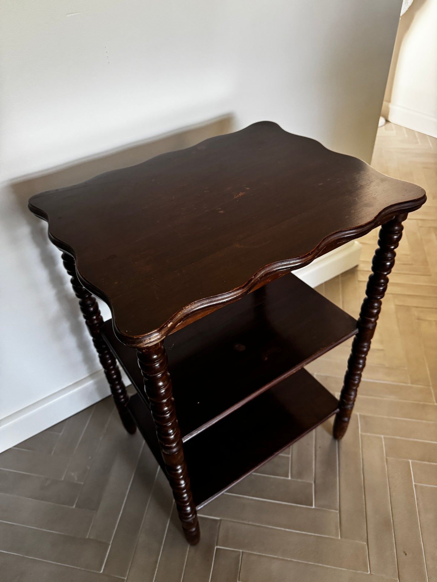 Vintage Bobbin Leg Whatnot / Side Table