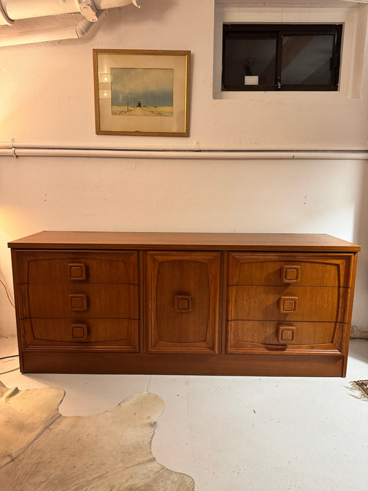 Burgess Mid-Century Dresser, 1970s