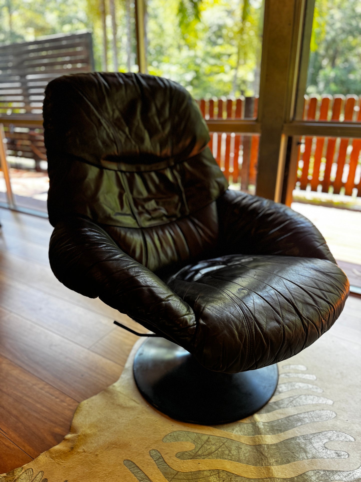 Pair of 1970s Modernist Swivel Lounge Chairs — Imported by Myer, Melbourne