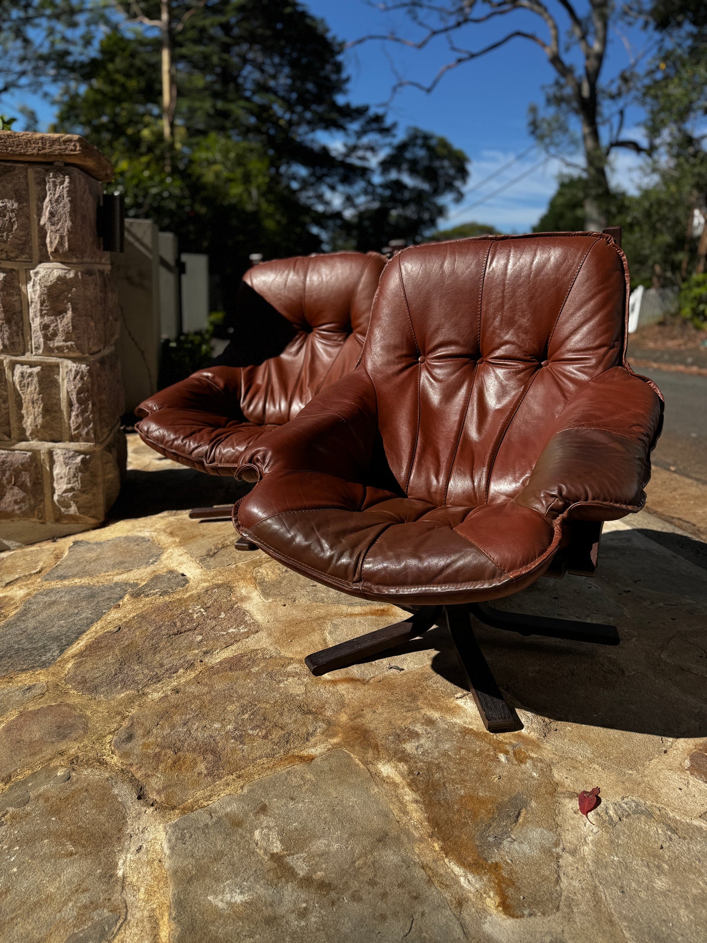 Gerald Easden Lounge Chairs for Module — Chocolate Leather