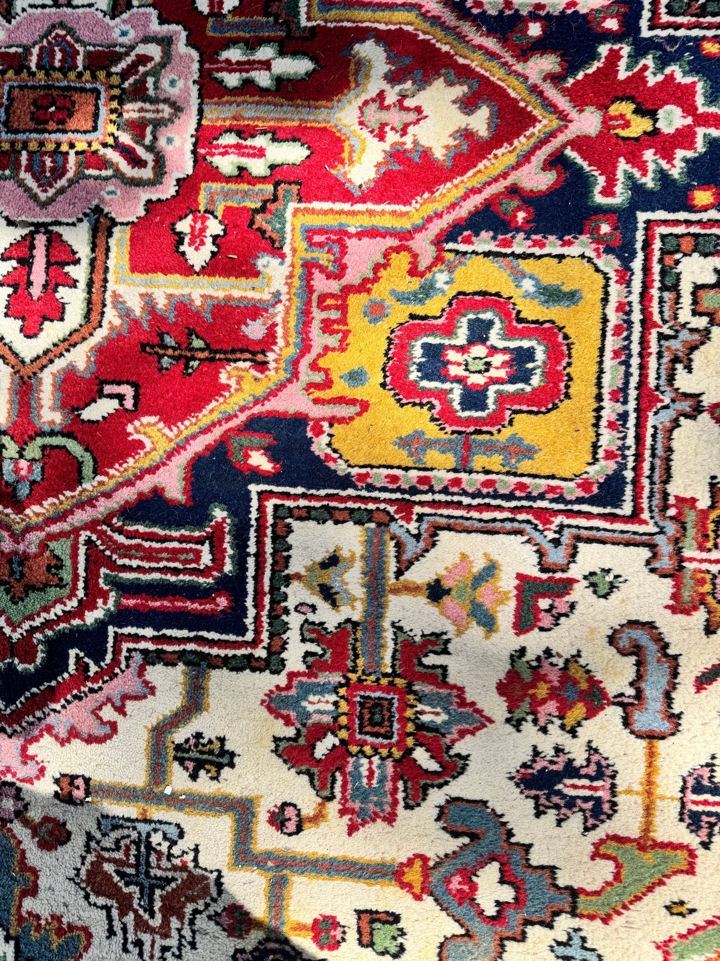 Handwoven Indian Heriz-Style Rug – 3.0 × 2.0 m