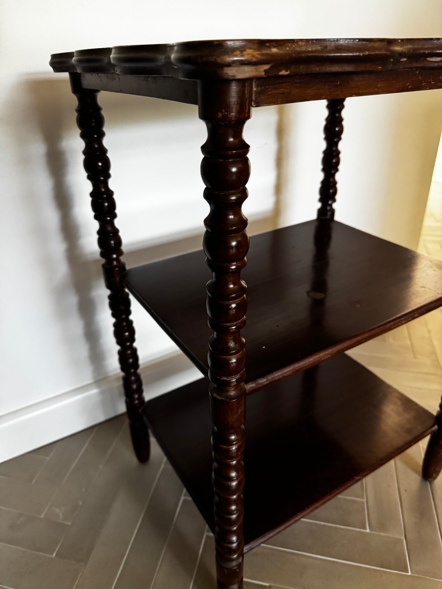 Vintage Bobbin Leg Whatnot / Side Table