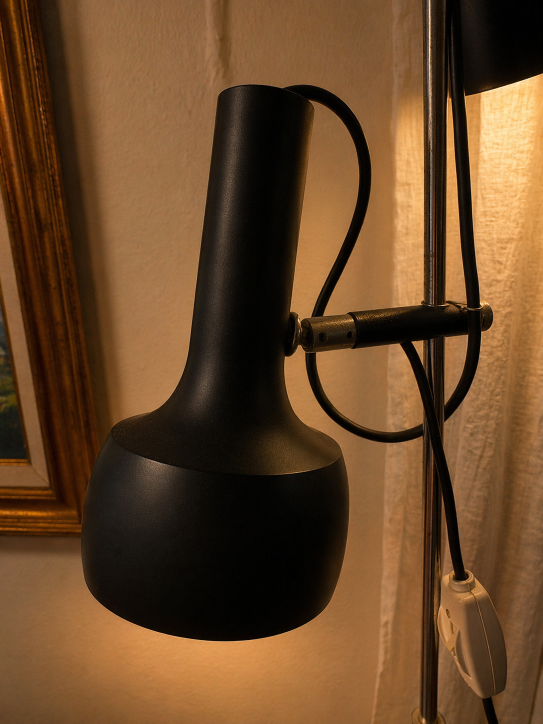 Black Osmo twin floor lamp