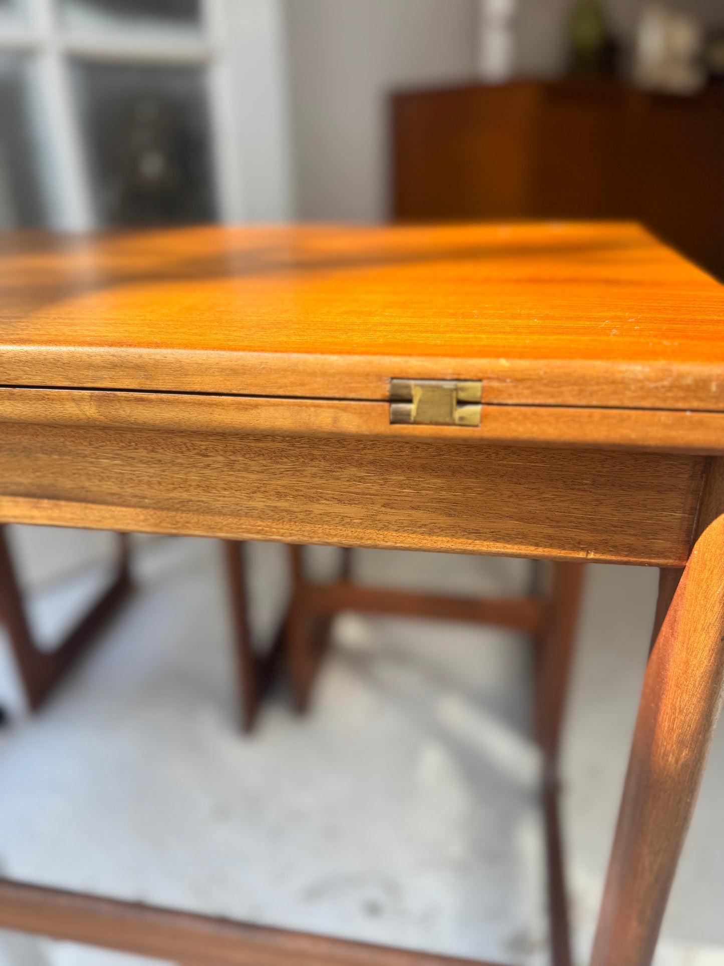 McIntosh of Scotland – Triform Nesting Tables 1960s