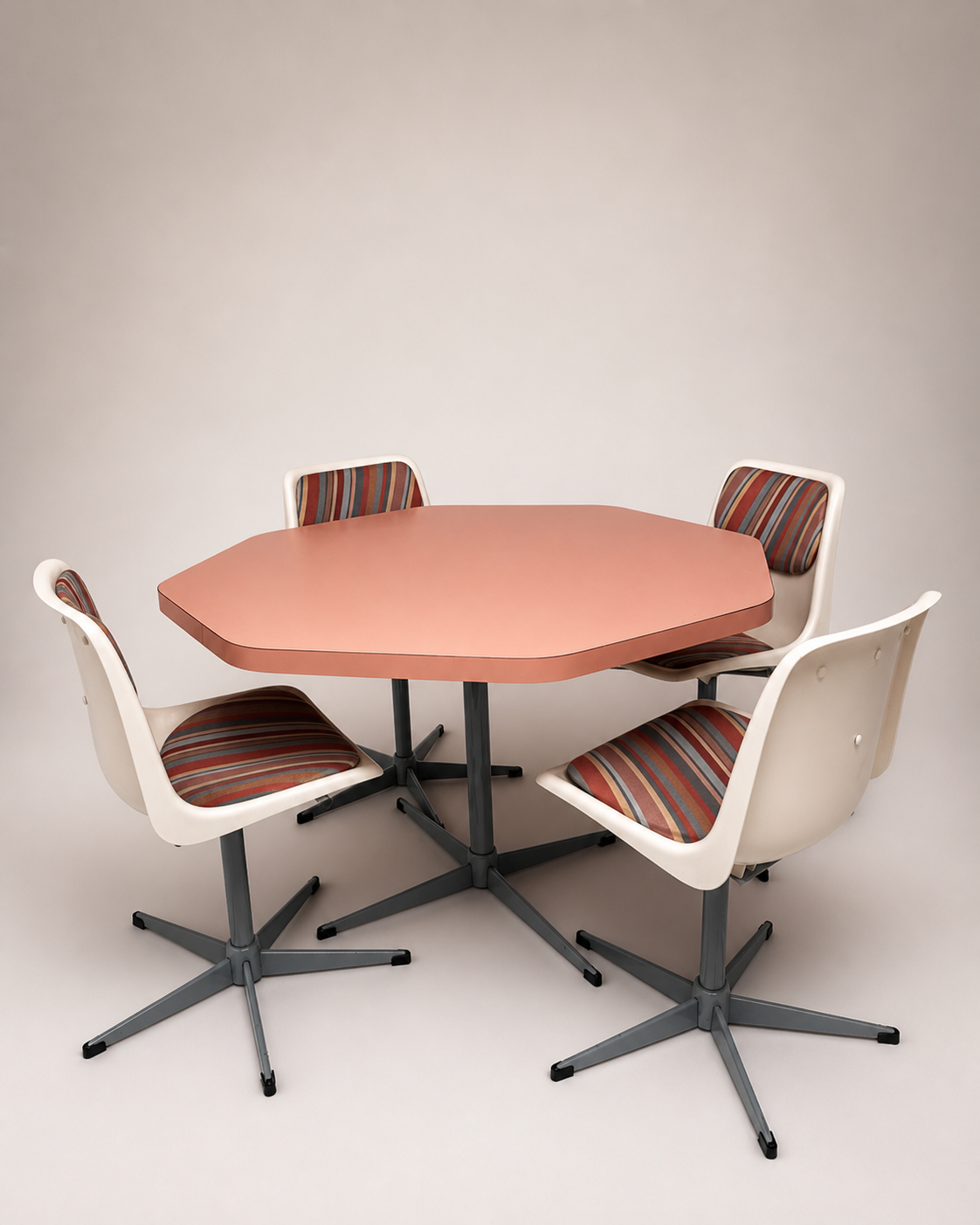 Vintage Pongrass Octagonal Dining Set — Table + 4 Swivel Chairs