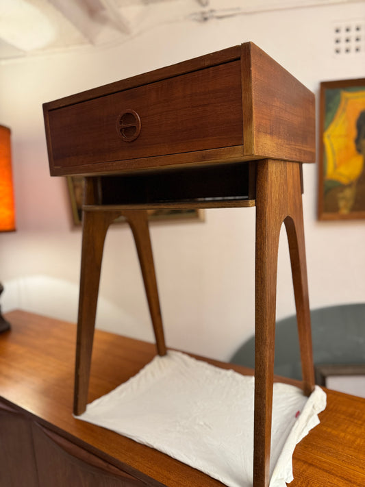 Parker Cats Eye bedside table