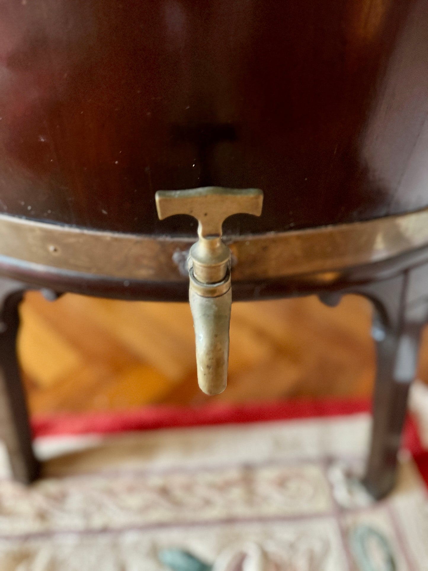 18th C Georgian mahogany wine cooler/planter