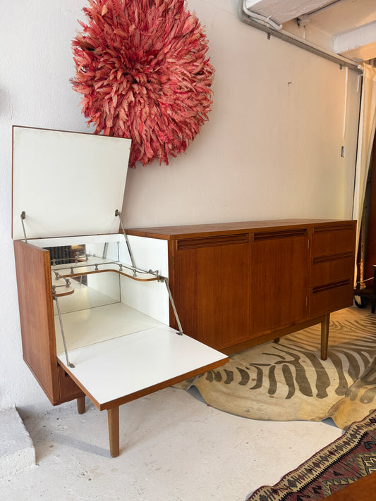 Wrightbilt Mid-Century Sideboard with Flip-Top Cocktail Cabinet, 1960s
