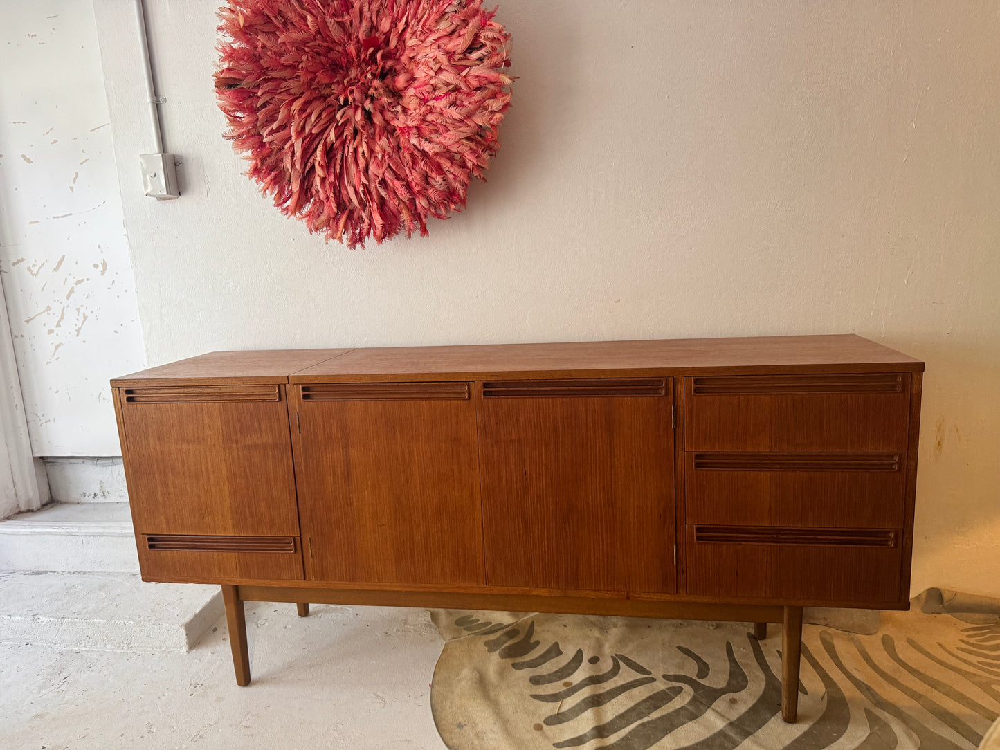 Wrightbilt Mid-Century Sideboard with Flip-Top Cocktail Cabinet, 1960s