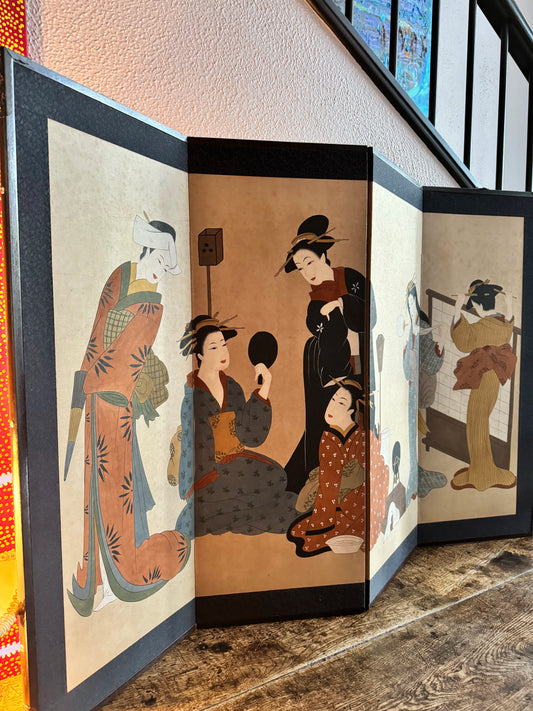 Decorative antique Japanese screen